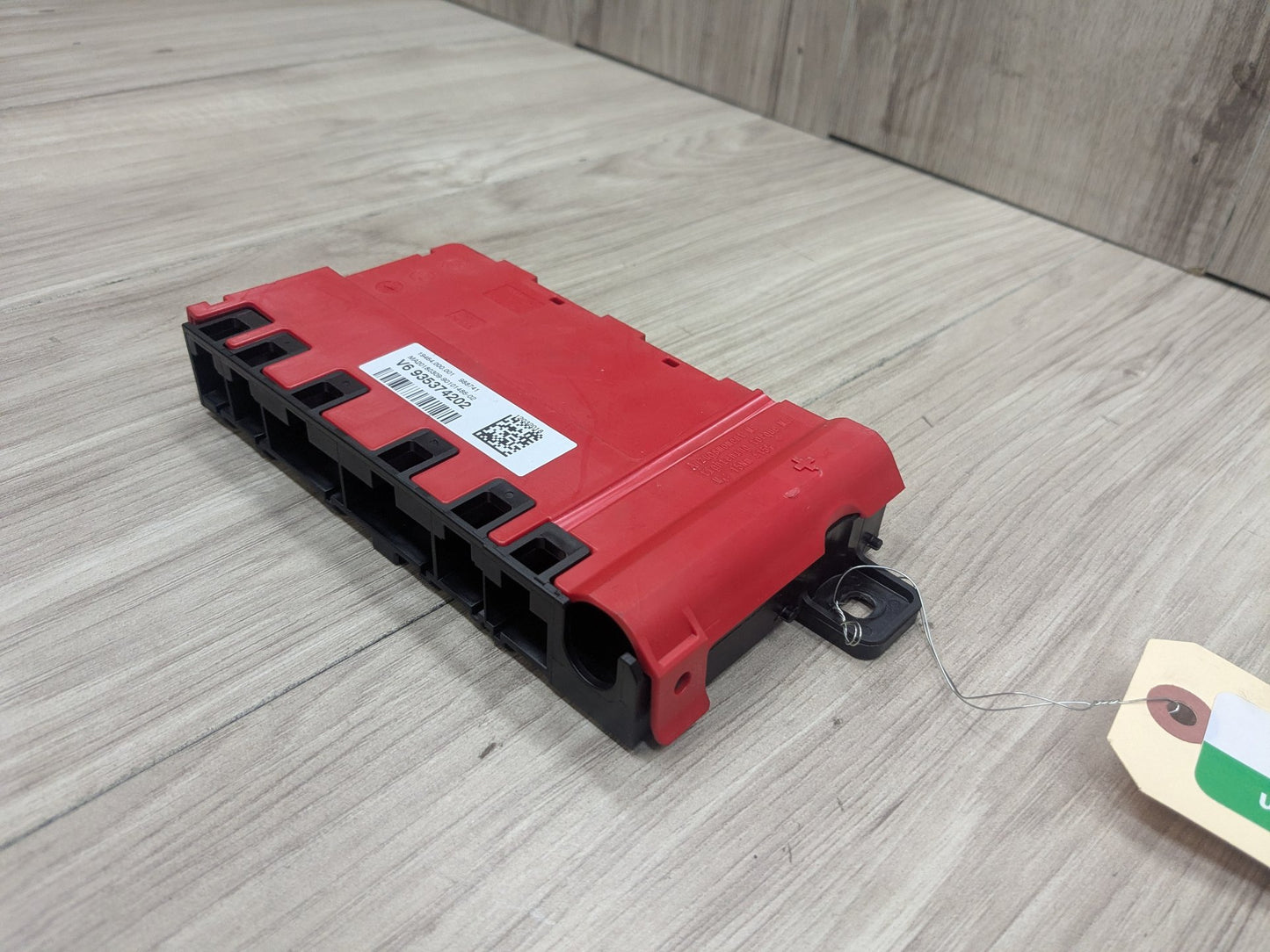 OEM BMW G11 G12 G14 G15 G16 G30 B+ Junction Terminal Power Relay Fuse Box