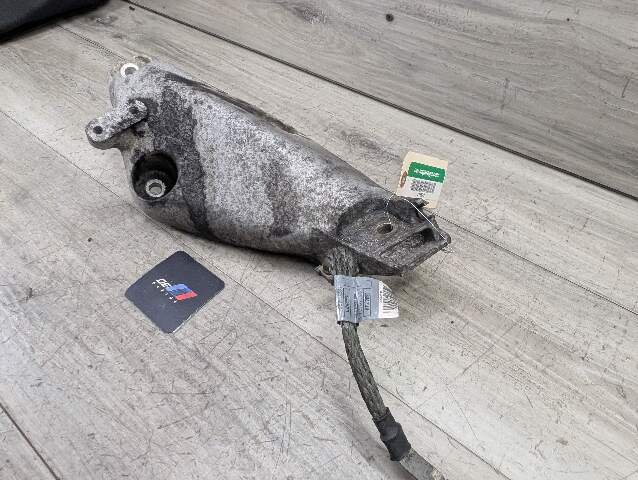 09-13 OEM BMW E70 X5 Left Driver Side Engine M57 Mounting Support Bracket