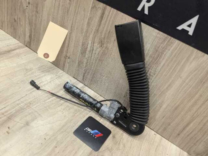 2012 BMW Alpina B7 F02 Front Right Passenger Seatbelt Seat Belt Buckle 9115306