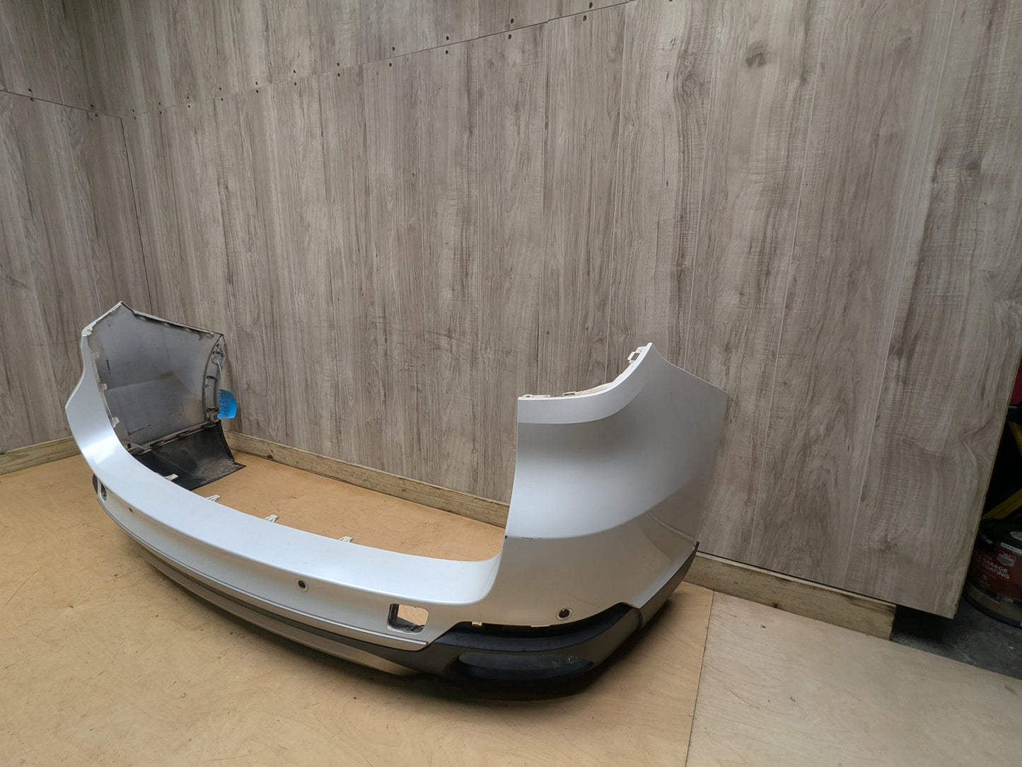 14-18 OEM BMW F15 X5 Rear Bumper Cover Panel Assembly White A96 MINERALWEISS METALLIC (A96)