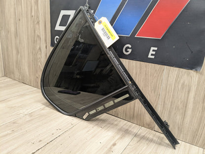 2020 BMW 740i G12 Rear Right Passenger Door Window Glass 7384218 16-22 OEM BMW G12 740 750 M760 B7 Rear Right Passenger Door Quarter Fixed Glass