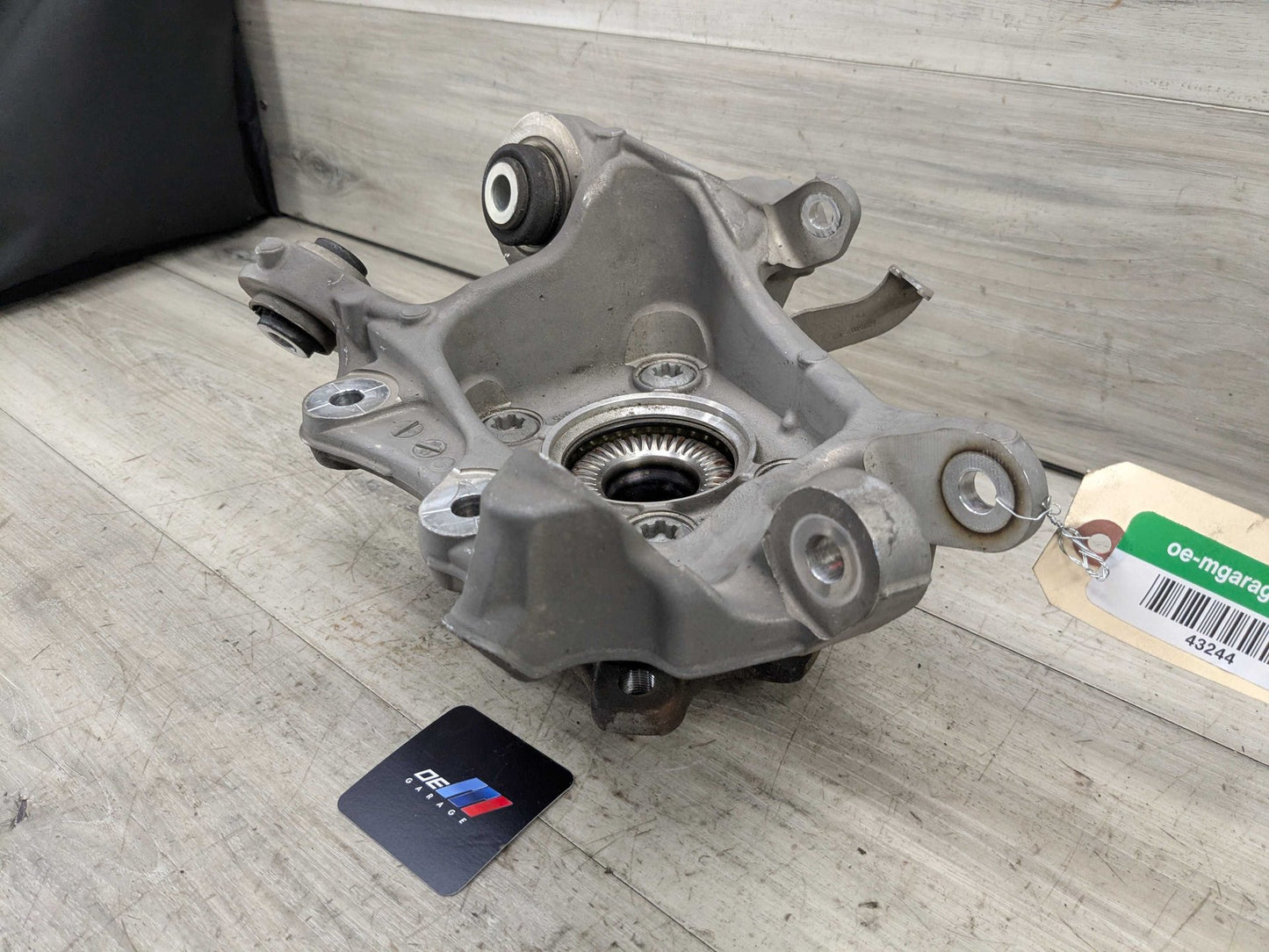 19-25 OEM BMW G20 330 M340 REAR Left Driver Knuckle Wheel Hub Spindle Bearing