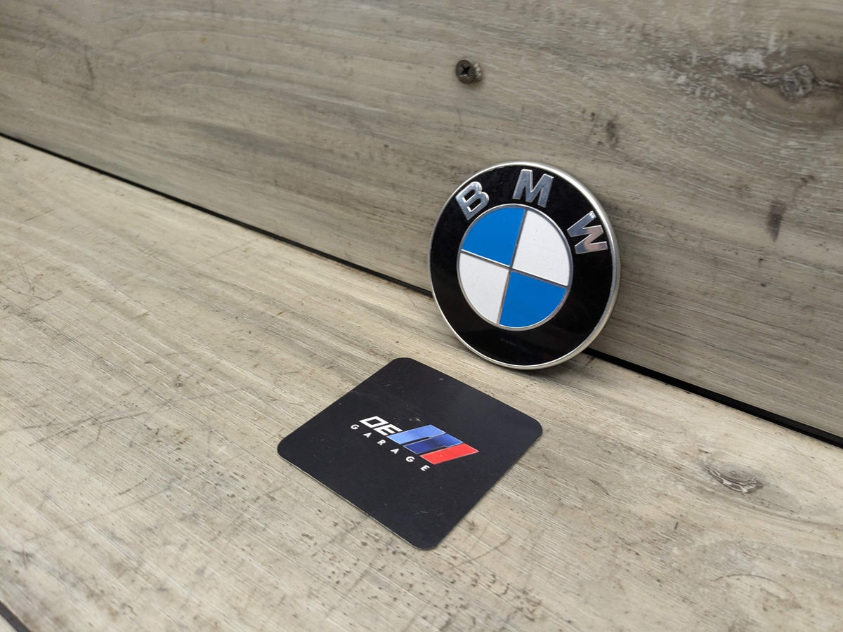 Genuine BMW F02 F22 F30 F32 F80 E90 M2 M3 M4 Rear Trunk Lid Round Emblem 74mm