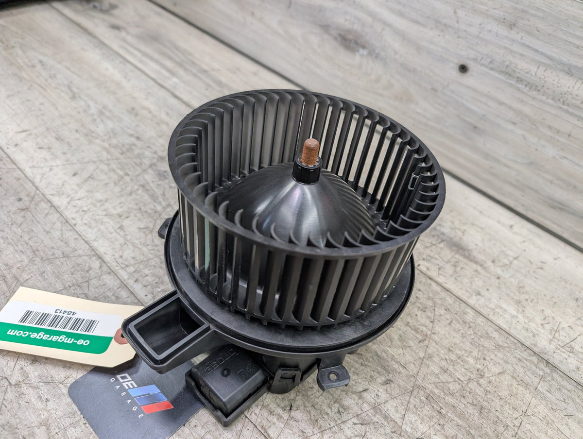 17-25 OEM AUDI A4 A5 Q5 AC Heater Box Blower Motor Unit Assembly Fan