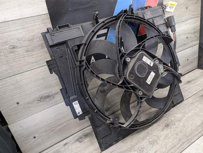 OEM BMW F10 528 Radiator Cooling Fan Shroud w Motor 600W