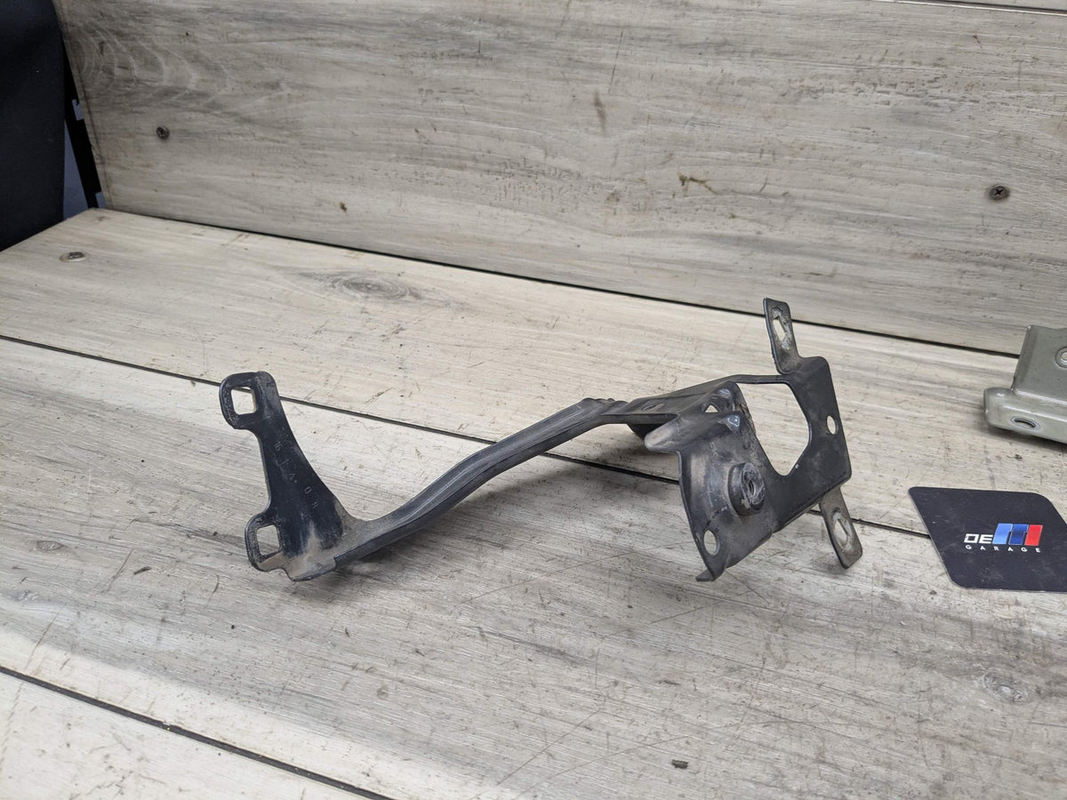 16-19 OEM BMW G11 G12 740 750 Front Left Driver Side Fender Holder Bracket SET