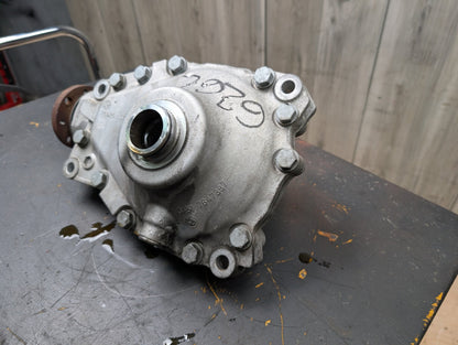 2020 BMW 740i G12 Front Axle Carrier Differential 7647386 OEM BMW G11 G12 G20 G30 xDrive AWD Front Differential Axle Gearbox Carrier 2.81