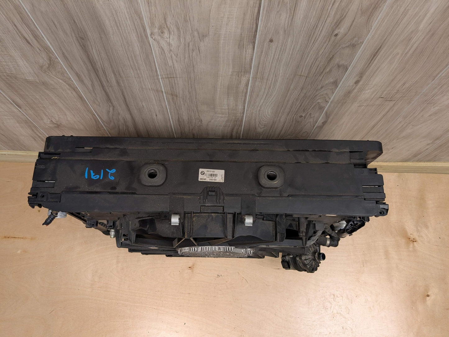 09-15 OEM BMW F01 F02 750 Radiator Condenser Cooling Fan Shroud Assembly N63