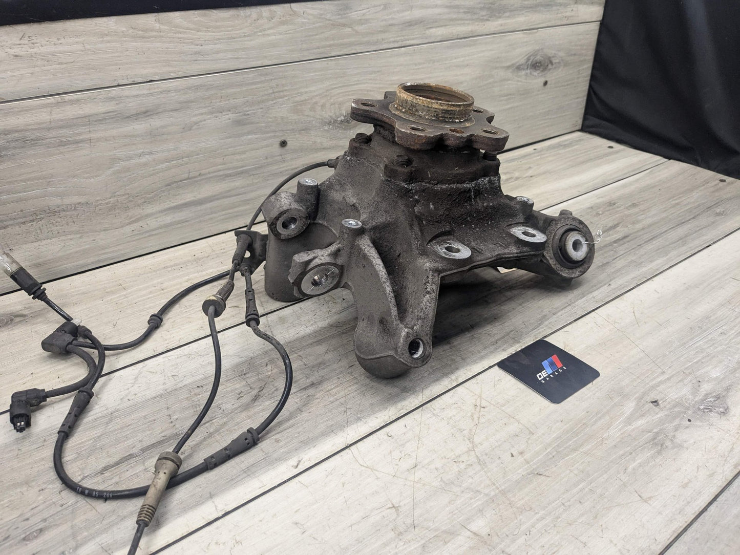 2018 BMW M550i G30 Rear Left Driver Spindle Knuckle w/ Bearing 6866335 17-23 OEM BMW G30 530 540 M5550 REAR Left Drive Side Hub Knuckle Bearing Carrier