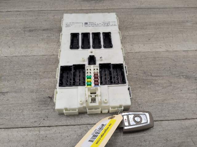 2011 - 2016 BMW 335i F30 Bdc Body Domain Fem Control Module w/ Key 9292653 N55B30M0