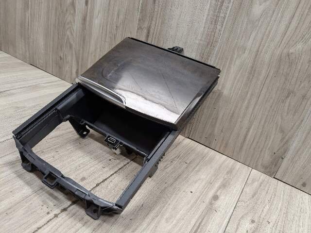 OEM BMW F90 G30 G32 530 540 M550 M5 Center Console Storage and Cupholder W/ USB