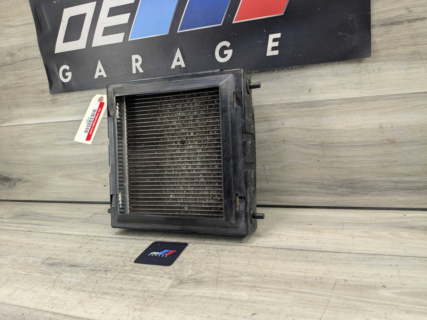2018 BMW M550i G30 Left or Right Secondary Auxiliary radiator 8619383 OEM BMW F90 F93 G12 G16 G30 M5 M8 Secondary Auxiliary Coolant Remote Radiator
