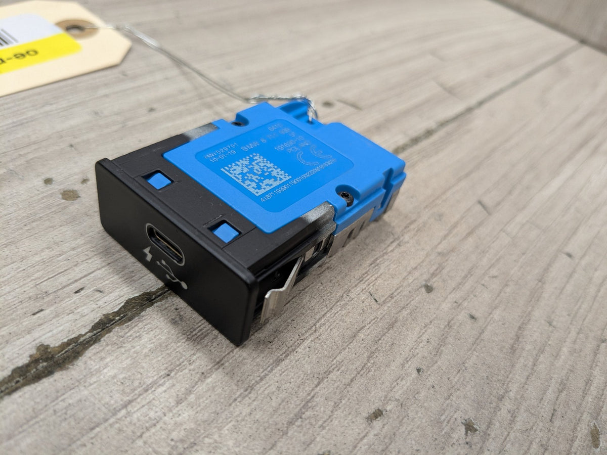 OEM BMW F44 F48 F97 G01 G05 G12 G20 G30 G80 USB Dual Type C Charger Port Socket