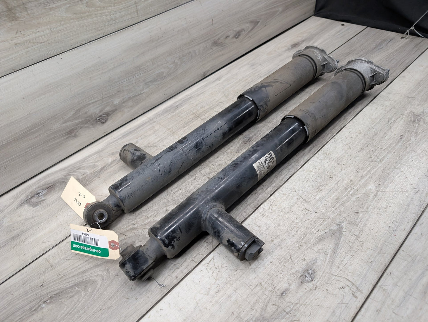 2009-2017 Mercedes-Benz E550 E-Class A207 Rear Left Right Spring Strut Shock Absorbers SET A2073203130