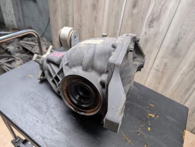 Mercedes W207 W212 W218 CLS550 E550 Rear Axle Differential Carrier 2.47 RWD 81k
