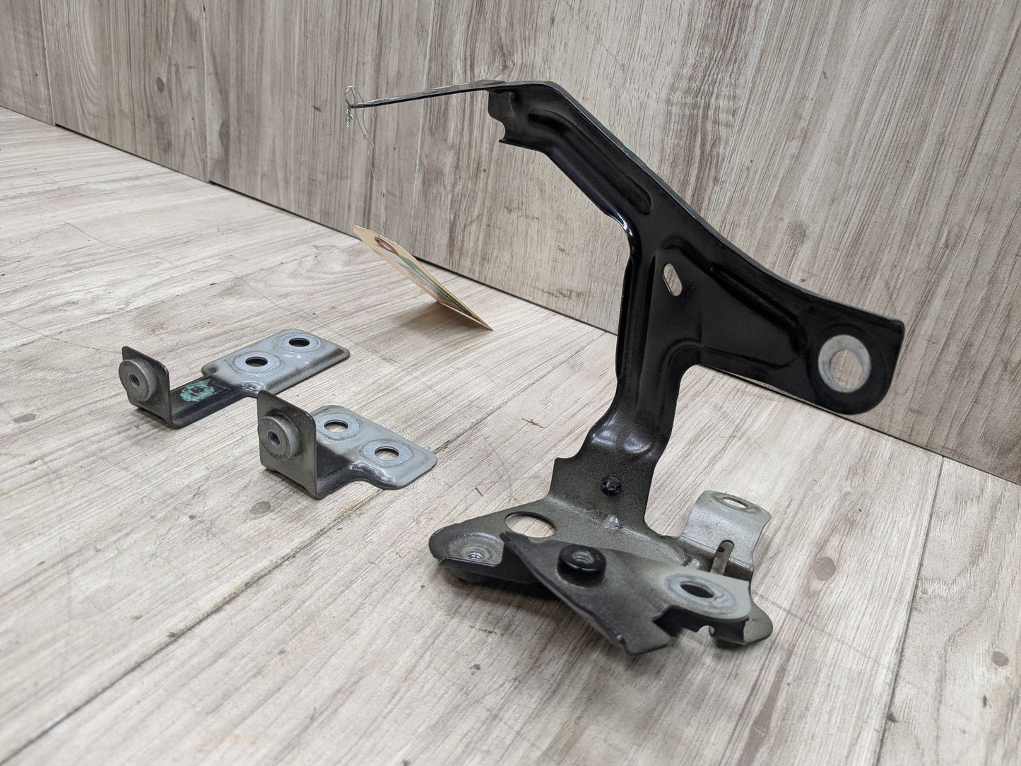 OEM BMW F90 G30 530 540 M550 M5 Front Left Driver Fender Wing Holder Bracket SET
