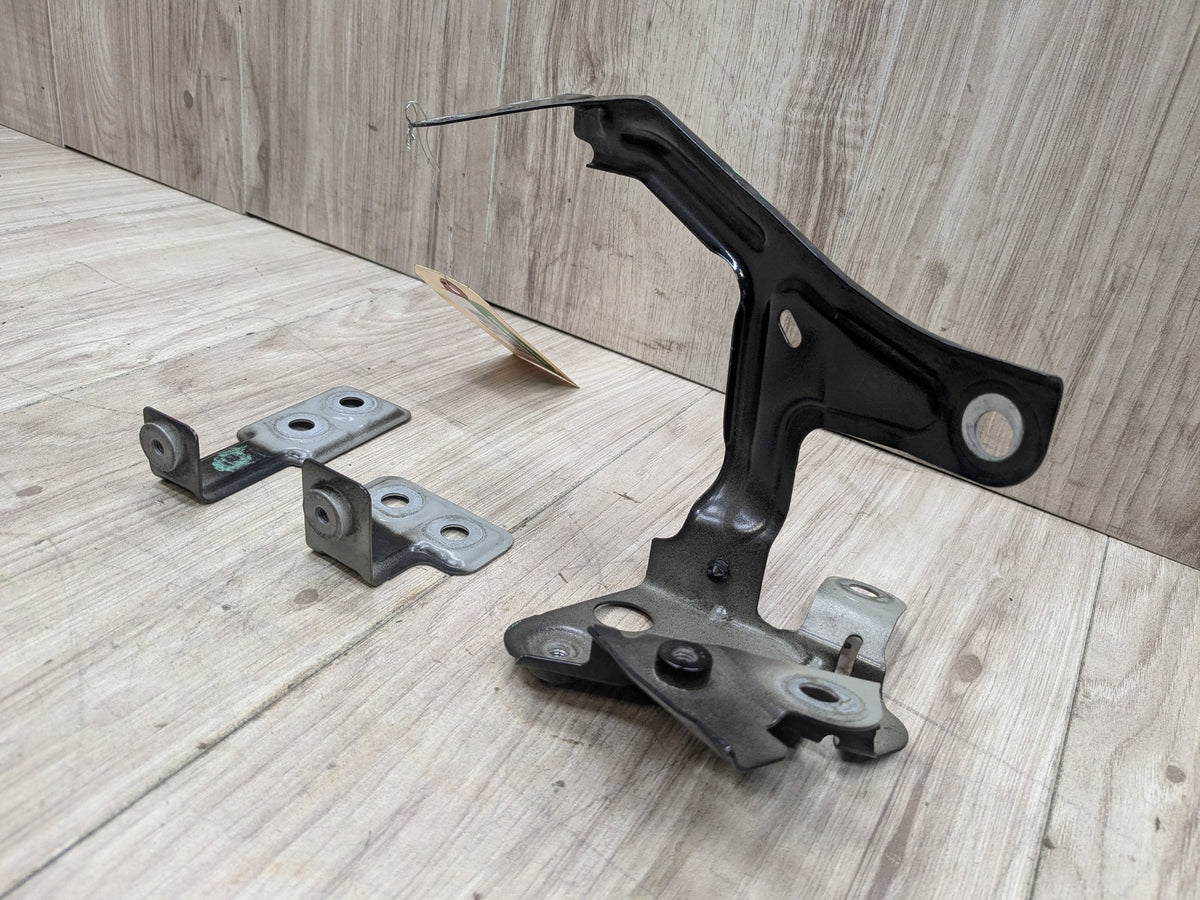 OEM BMW F90 G30 530 540 M550 M5 Front Left Driver Fender Wing Holder Bracket SET