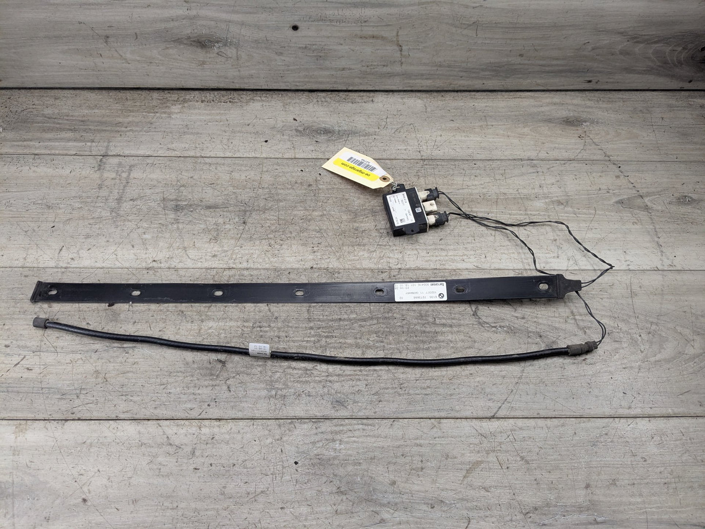2011-2016 BMW 528i F10 Rear Smart Opener Sensor Module W/ Harness & Strap SET 7306797 OEM BMW F02 F10 F13 F25 F30 F32 F80 Control Unit Smart Opener Module w/ Sensor