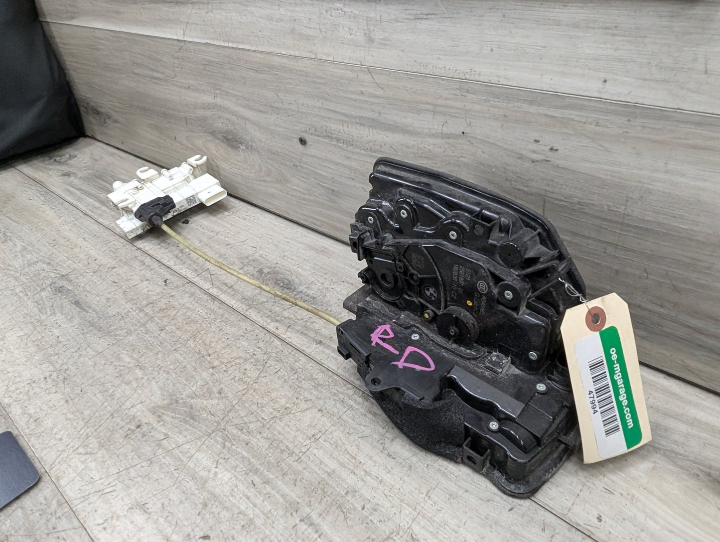 2017 BMW 740i G12 Rear Left Driver Door Latch Lock Actuator w/ Soft Close 2581897 OEM BMW G12 740 750 M760 B7 REAR LEFT DRIVER Door Lock Latch Actuator SOFT CLOSE