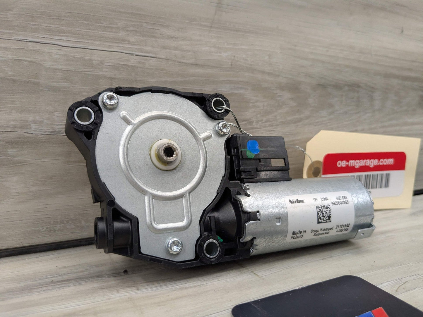 2022 BMW M240i G42 Sunroof Sun Roof Glass Motor 7424804 OEM BMW G20 G22 G26 G42 G80 G82 G87 M2 M3 M4 Sunroof Moonroof Motor Drive Unit