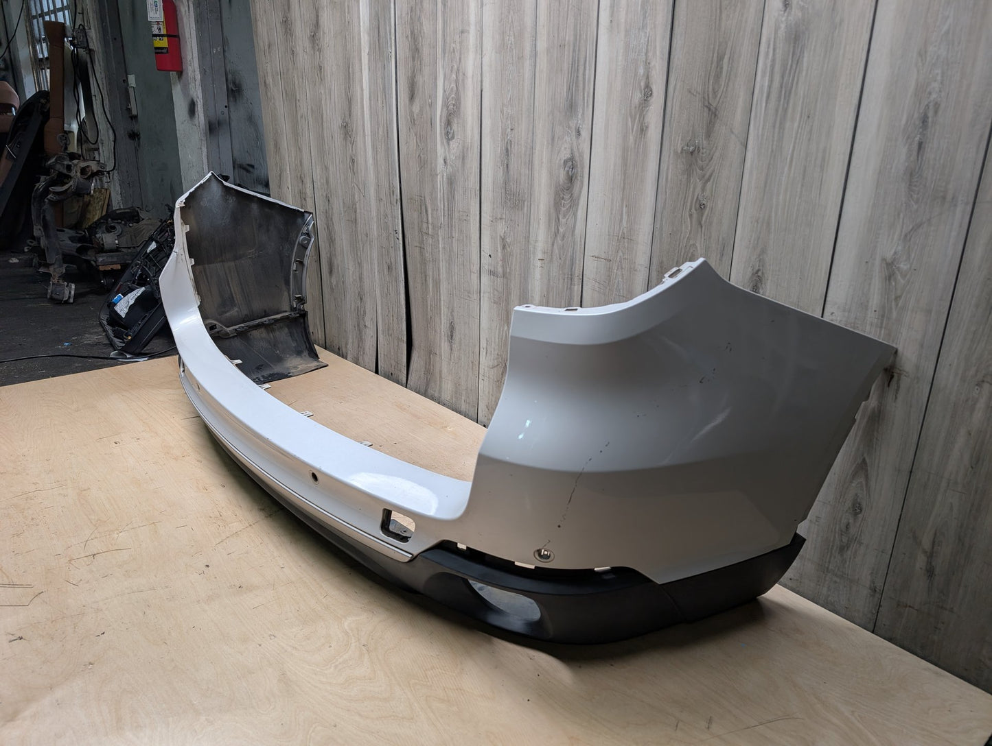 *14-18 OEM BMW F15 X5 Rear Bumper Cover PDC Holes w/ Diffuser N55 N57 White MINERALWEISS METALLIC (A96)