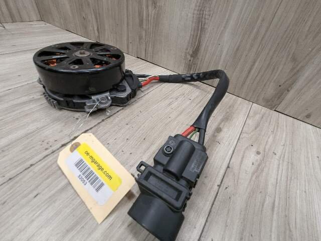 OEM BMW G12 G14 G15 G16 G30 G32 Engine Electric Radiator Cooling Fan Motor 1000W