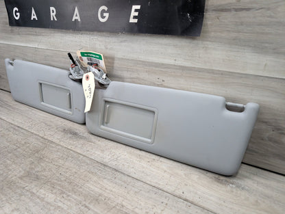 2017 Audi A4 B9 Front Left Right Sun Visor SET 8W0857551AA 17-24 OEM AUDI A4 S4 A5 S5 RS5 Front Left Right Interior Sun Visor Pair SET Grey OEM
