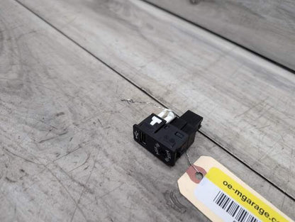 OEM BMW F22 F23 F30 F32 F33 F80 F82 F83 F87 M2 M3 M4 Aux Audio Input USB Black
