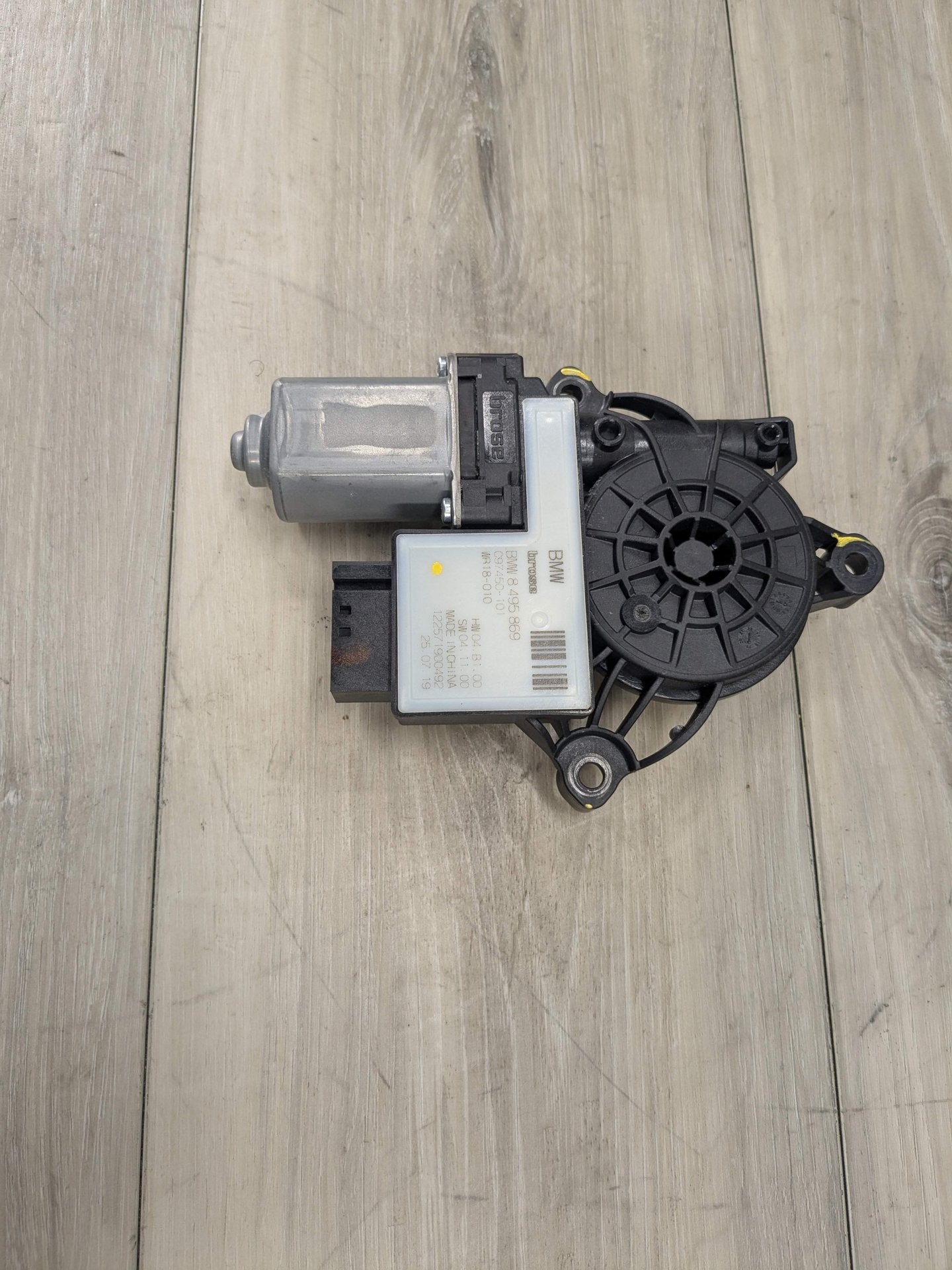 2020 BMW 330i G20 Front Left Driver Door Window Glass Regulator Motor 8495869 OEM BMW G20 G80 330 M340 M3 FRONT Left Driver Side Door Window Regulator Motor