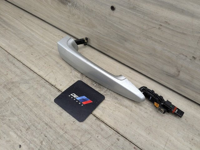 OEM BMW F22 F30 F32 F33 F36 Comfort Access Front Right Side Door Handle Silver