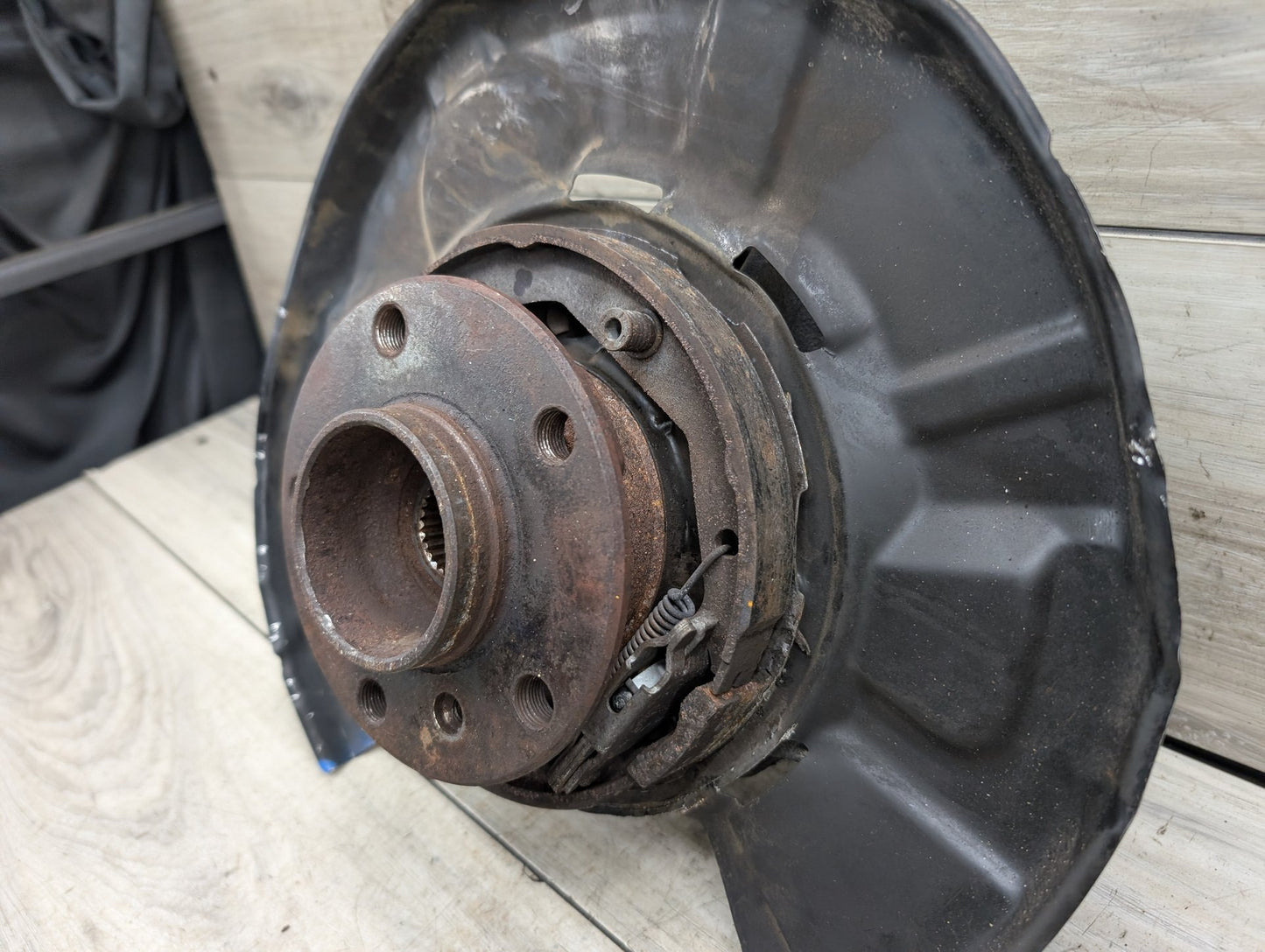 2012-2018 BMW 340i F30 Rear Left Driver Spindle Knuckle w/ Bearing 6792523
