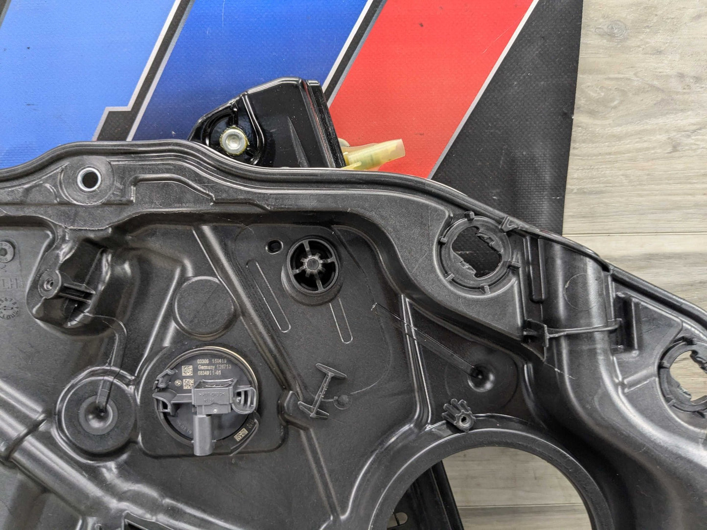 2019 BMW 330i G20 Front Left Driver Door Window Glass Regulator Motor 7432231 OEM BMW G20 G80 330 M340 M3 FRONT Left Driver Door Window Regulator Motor