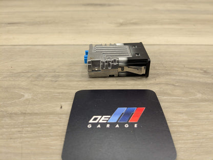 OEM BMW F48 F97 G01 G12 G20 G26 G30 USB Type C Socket Charger Port Connector