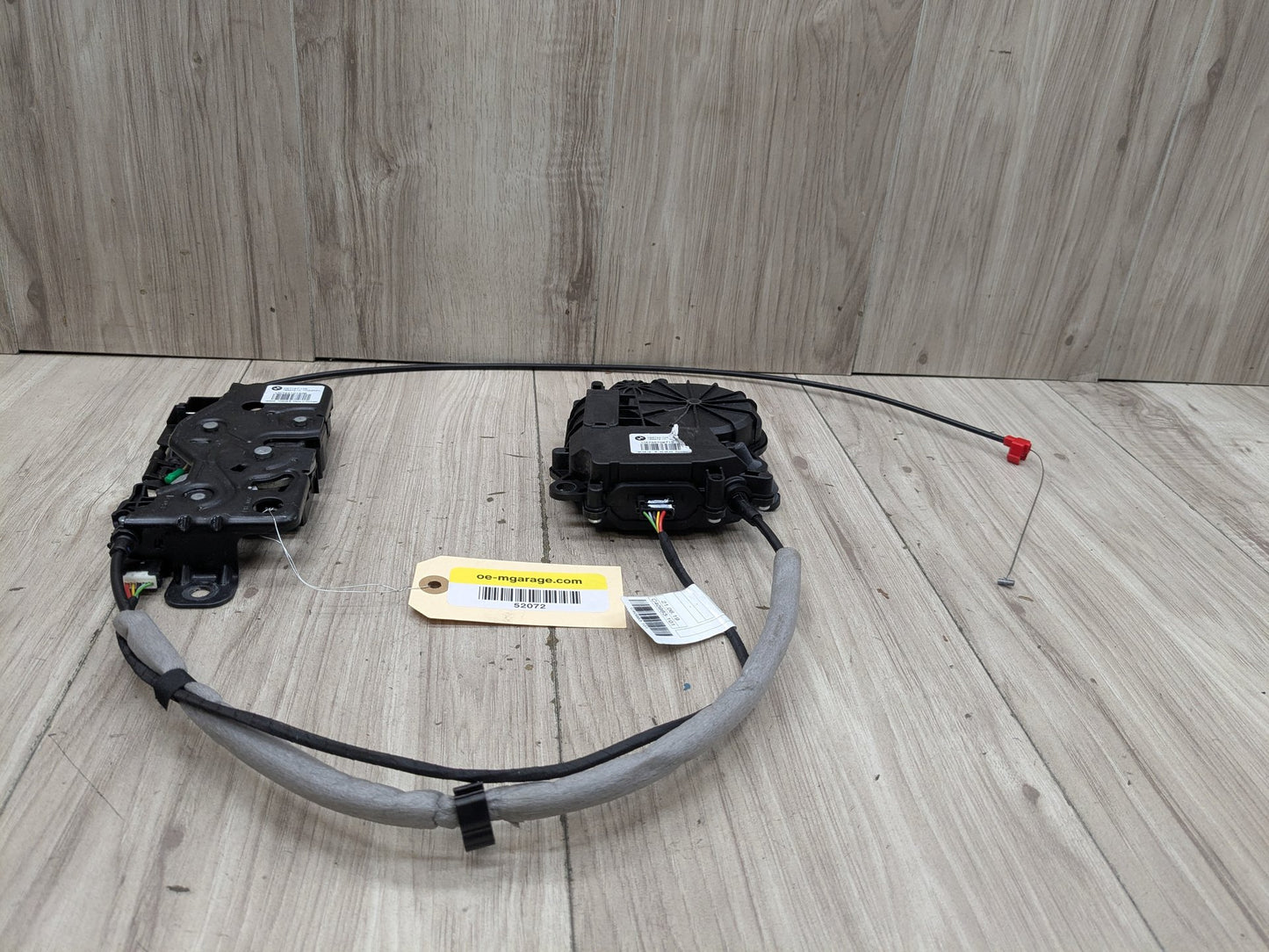 2020 BMW 740i G12 Liftgate Trunk Lid Liftgate Lock Latch Actuators SET 7441014 OEM BMW F90 F97 G01 G12 G22 G30 X3 M5 Trunk Lid Actuator Latch Lock System SET