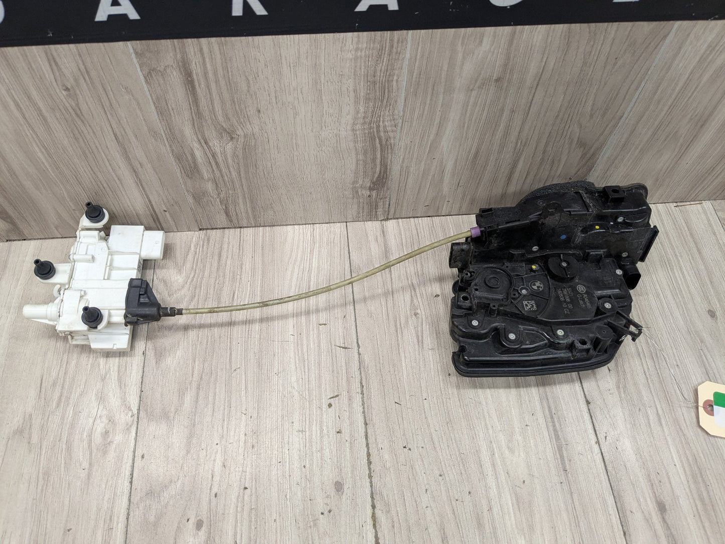 2016 BMW 750i G12 Rear Right Passenger Door Latch Lock Actuator w/ Soft Close 2581898 OEM BMW G12 740 750 B7 REAR RIGHT PASSENGER Door Lock Latch Actuator SOFT CLOSE