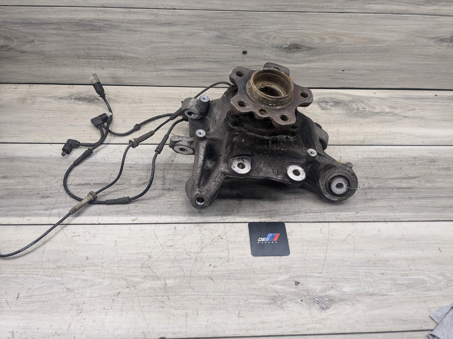 2018 BMW M550i G30 Rear Left Driver Spindle Knuckle w/ Bearing 6866335 17-23 OEM BMW G30 530 540 M5550 REAR Left Drive Side Hub Knuckle Bearing Carrier
