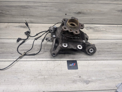 2018 BMW M550i G30 Rear Left Driver Spindle Knuckle w/ Bearing 6866335 17-23 OEM BMW G30 530 540 M5550 REAR Left Drive Side Hub Knuckle Bearing Carrier