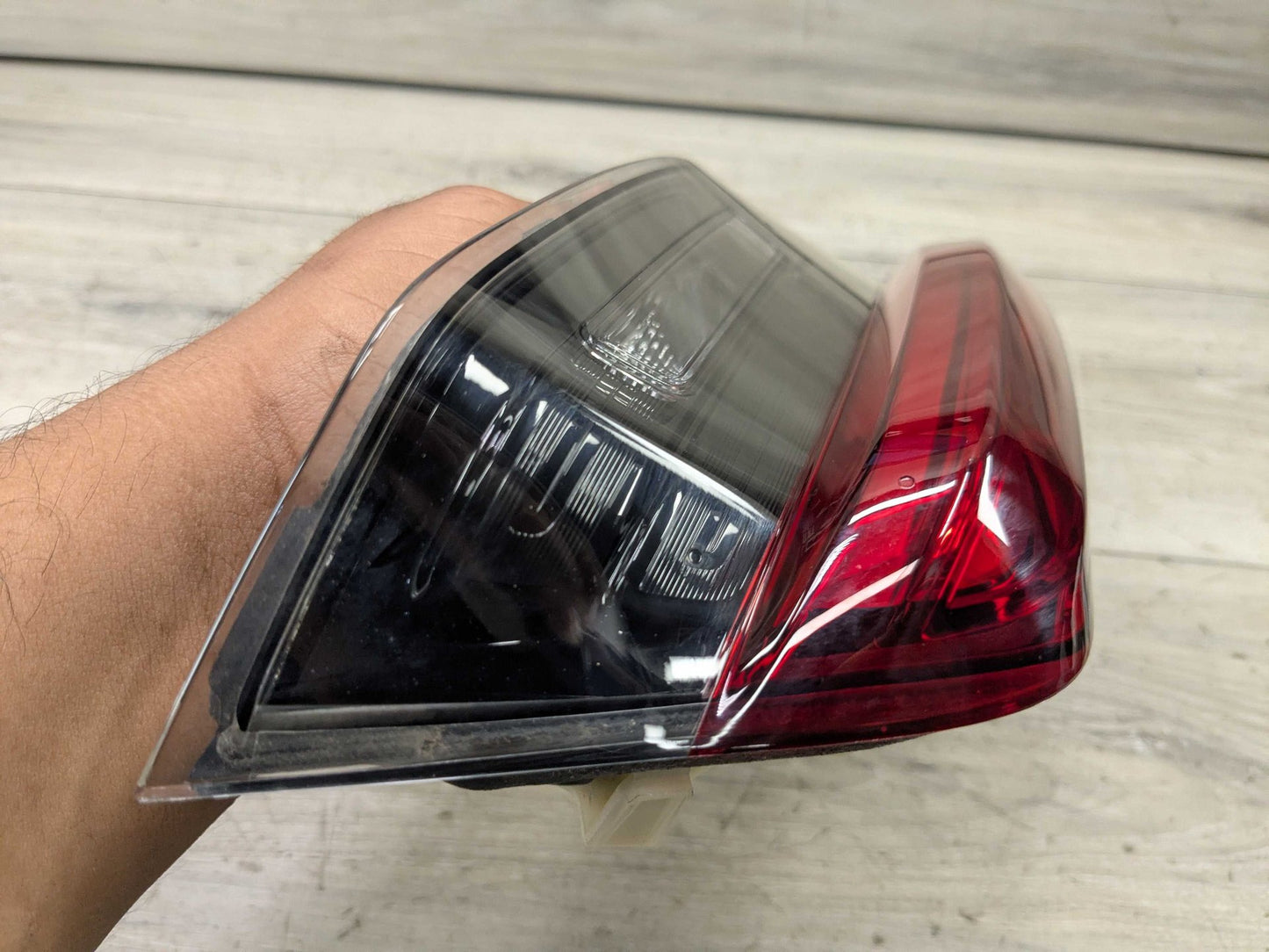 2019 BMW 330i G20 Rear Right Passenger Inner Tail Light 7420456 19-21 OEM BMW G20 G80 330 M340 M3 Rear Right Passenger LED Inner Stop Tail Light
