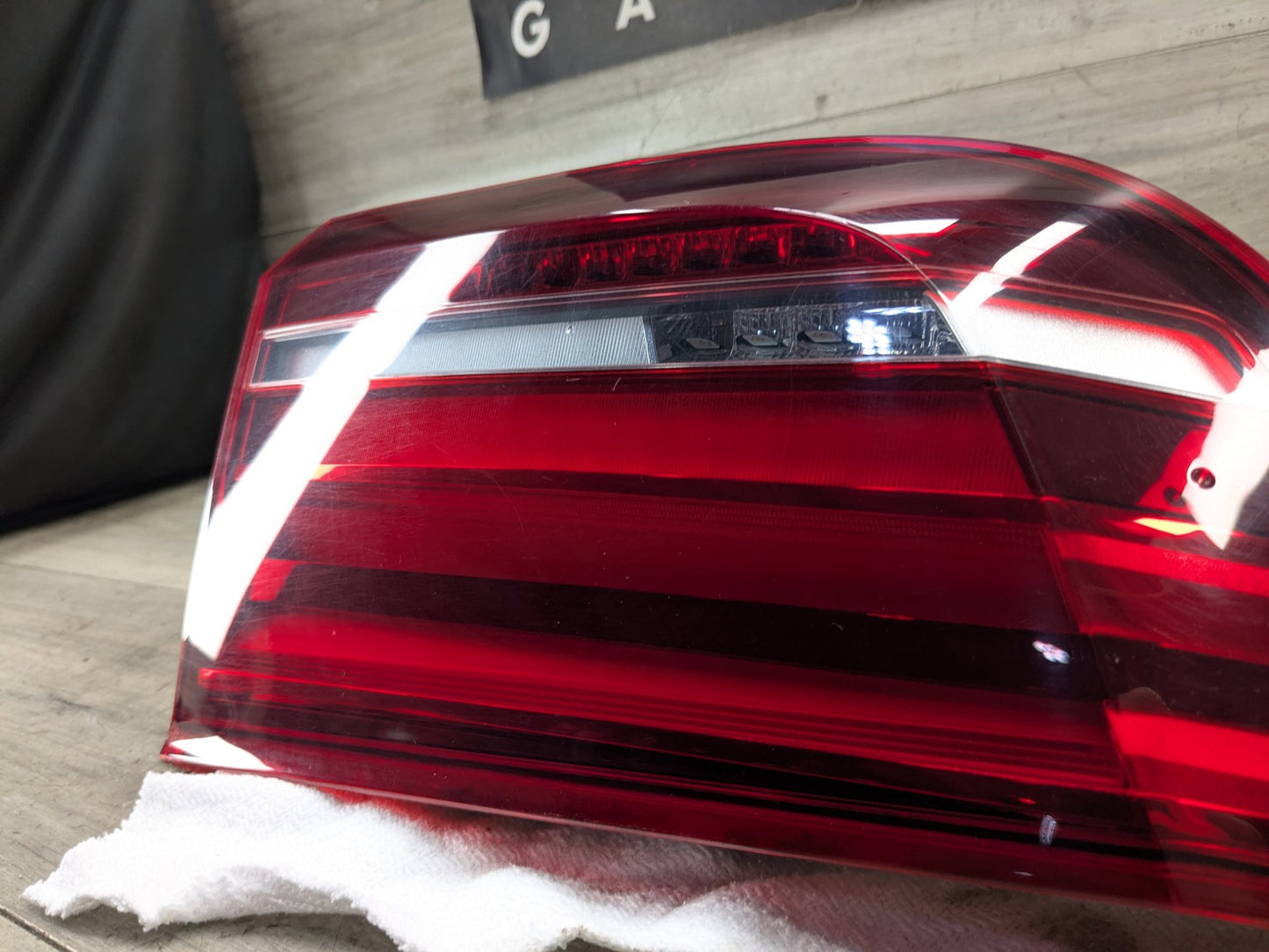 14-18 OEM BMW F15 F85 X5 X5M Rear Right Passenger Trunk Inner Stop Tail Light