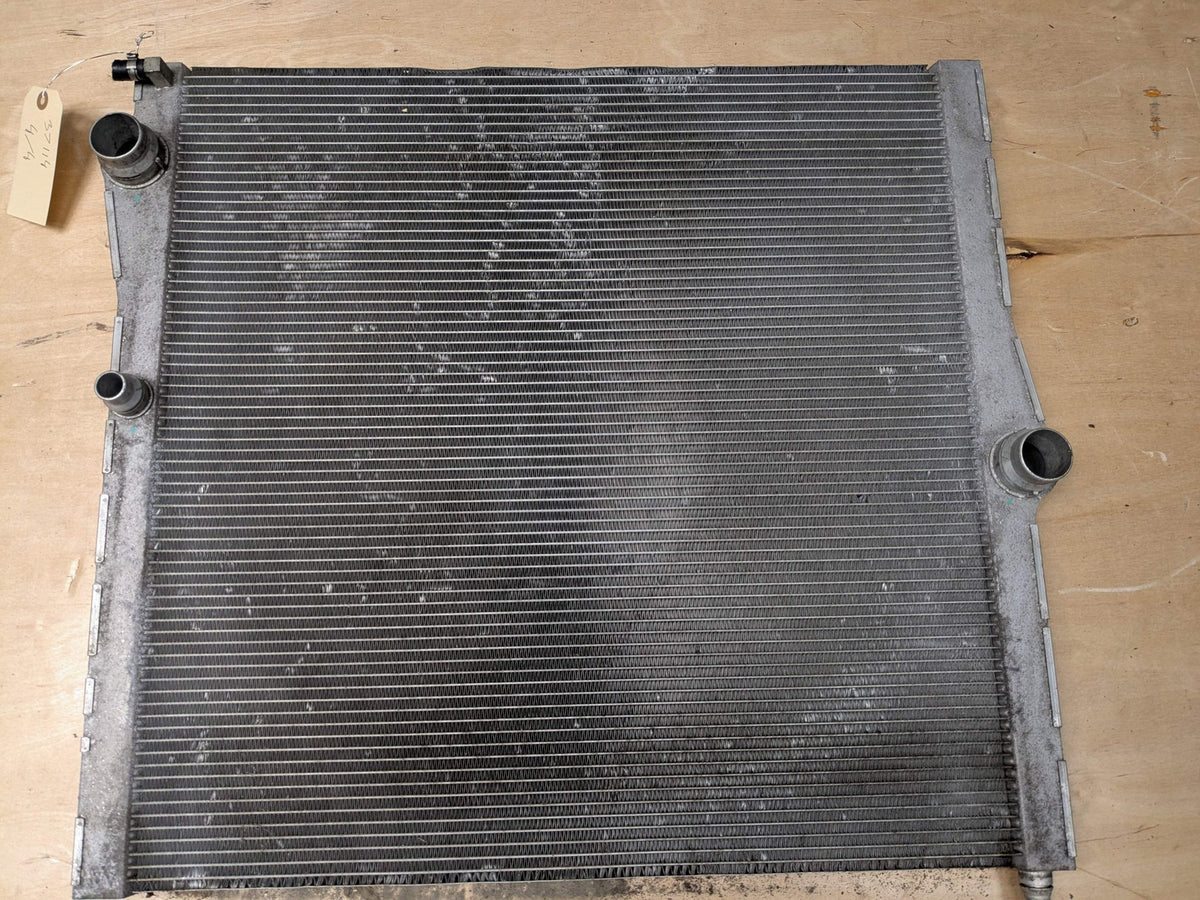 09-19 *NOTE* BMW X5M X6M Engine S63R Radiator Condenser Fan Shroud ASSEMBLY E70