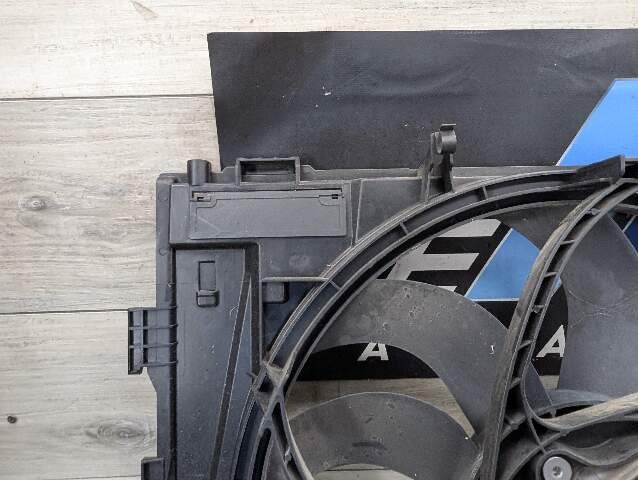 OEM BMW F10 528 Radiator Cooling Fan Shroud w Motor 600W