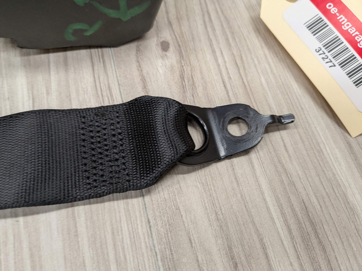 OEM BMW G42 G87 230 M240 M2 Rear Left Right Seat Belt Seatbelt Retractor Black