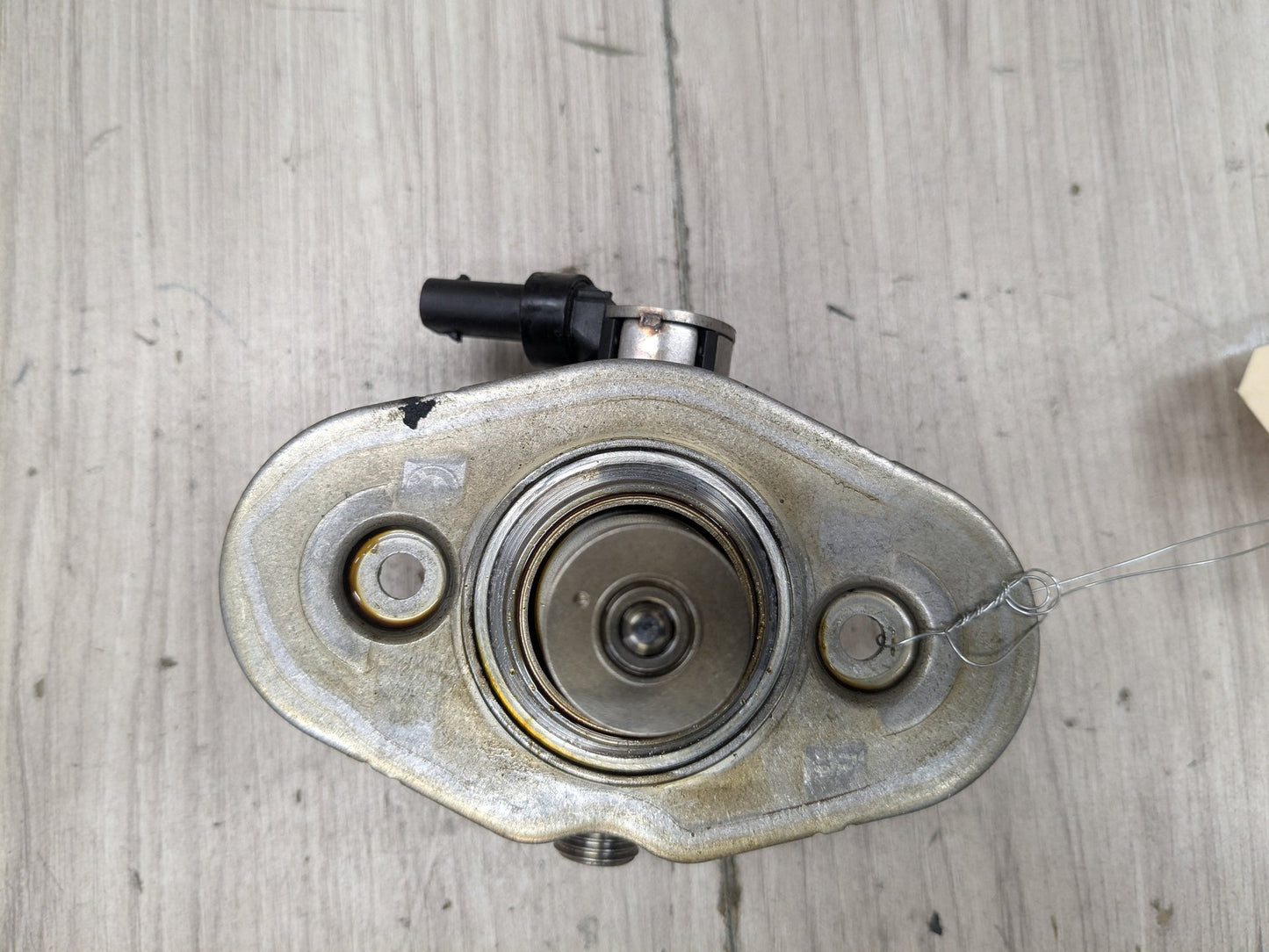 16-20 OEM BMW G11 G12 750 G30 M550 Engine N63R HPFP High Pressure Fuel Pump 5-8