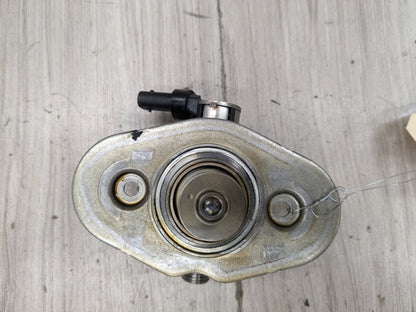 16-20 OEM BMW G11 G12 750 G30 M550 Engine N63R HPFP High Pressure Fuel Pump 5-8