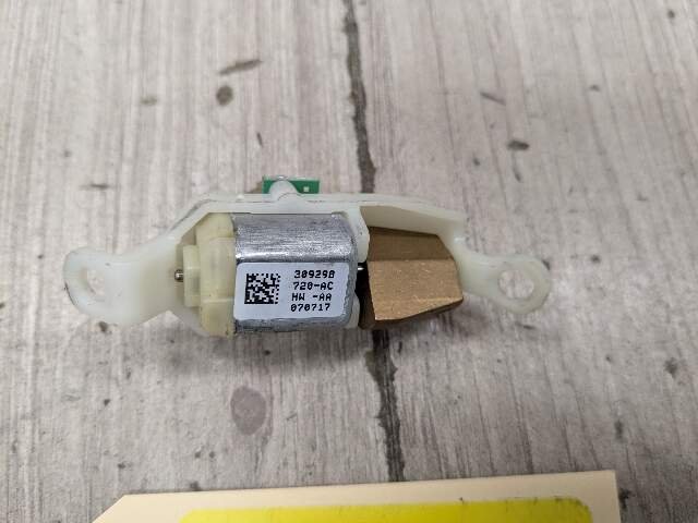 16-23 OEM BMW F90 G12 G16 G30 Steering Wheel Vibration Damper Generator 7856691