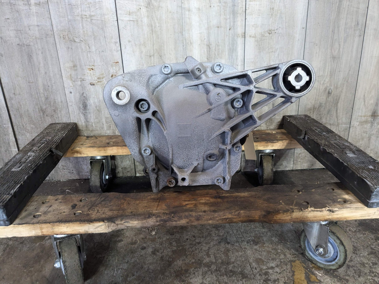 2020 BMW X5 G05 Rear Axle Carrier Differential 8662663