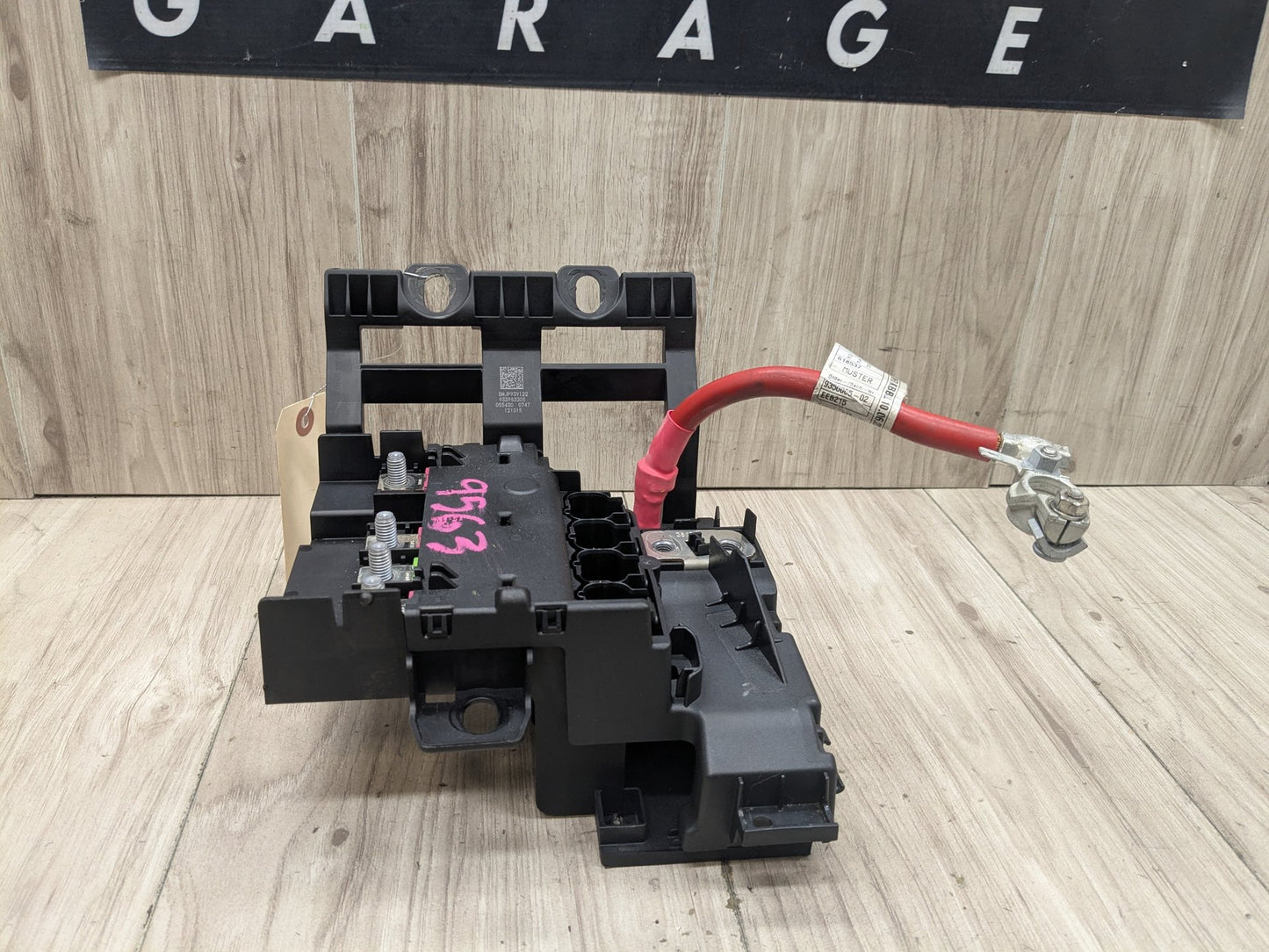 16-22 OEM BMW G12 G30 Rear Positive Battery Power Distribution Junction Fuse Box