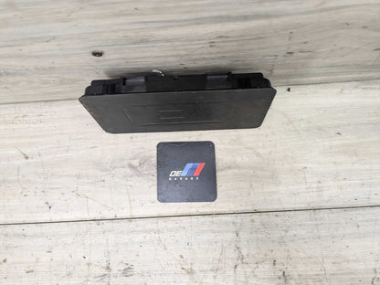 OEM BMW G20 G22 G23 G26 G80 M3 Center Console Storage Phone Car Wireless Charger