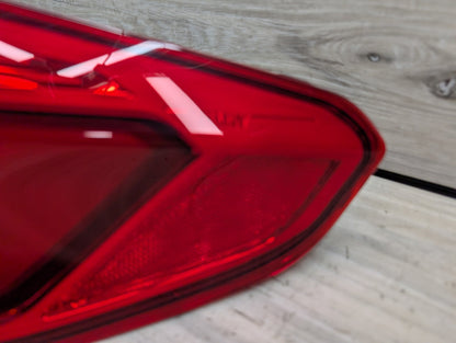 2017-2023 BMW M550i G30 Rear Right Passenger Outer Tail Light 7376470 17-20 OEM BMW F90 G30 530 540 M550 M5 Rear Passenger Side Outer Tail Light OEM
