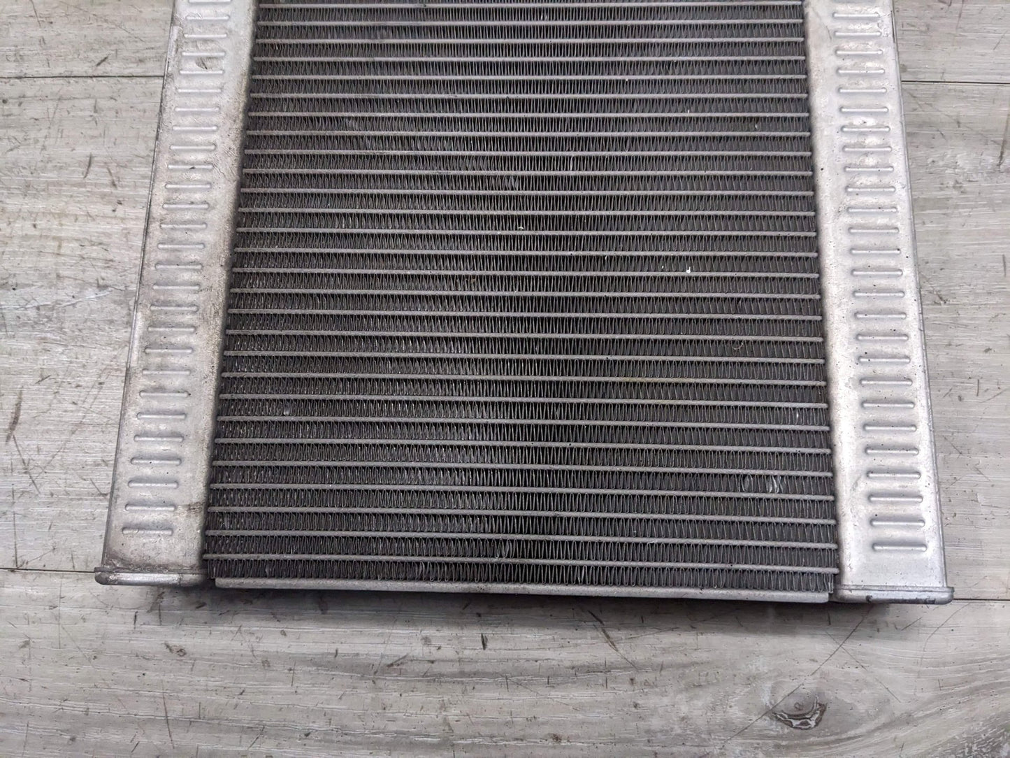 18-24 OEM BMW G12 G14 G16 G30 F90 F93 M5 M8 Second Auxiliary Coolant Radiator